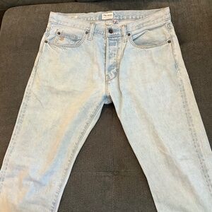 EUC Todd Snyder Slim Fit Button Front Distressed Blue 32 x 30